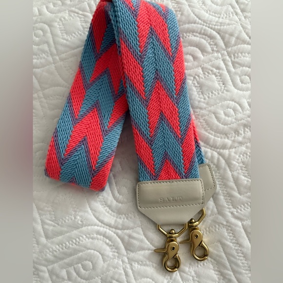 SALT Woven Strap with Pink/Orange and Blue Chevron Pattern - Picture 1 of 2